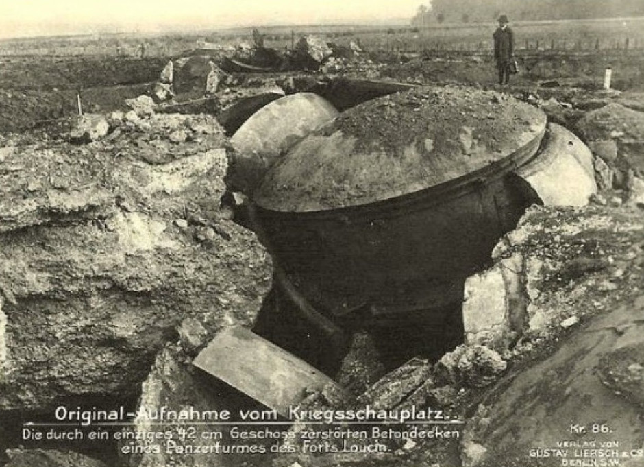 Nhưng một lần nữa, Bộ Chỉ huy Đức lại phải thất vọng, đại pháo Big Bertha vẫn nã đạn đều đều vào hệ thống pháo đài Liège đến tận ngày 12/8/1914, thương vong quân Bỉ tăng nhanh và đến tận lúc này, pháo đài tại Liège mới có dấu hiệu sụp đổ.