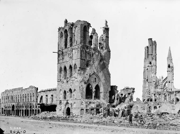 Nguyên nhân cũng là một phần đến từ pháo đài này, do nó không được xây dựng để có thể đủ chắc chống chọi lại những phát đạn mạnh mẽ từ những khẩu đại pháo như Big Bertha.