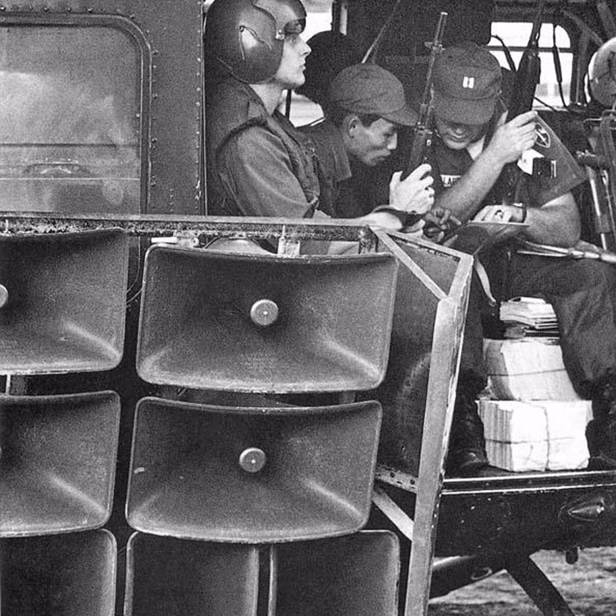 Operation Wandering Soul - viết tắt là OWS, là một chiến dịch tâm lý chiến tranh của quân đội Mỹ. Mục tiêu của chiến dịch này là khiến những người lính Giải phóng hoặc dân làng run sợ, bỏ chạy ra khỏi rừng, từ đó bị lộ tung tích.