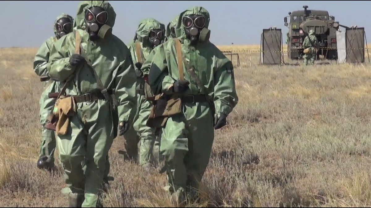 Cùng lúc đó, giới chức Nga cũng thuyết phục được Mỹ tài trợ cho Nga trong khuôn khổ chương trình "Giảm thiểu đe dọa Nunn–Lugar". Đây là chương trình Mỹ tạo ra vào năm 1991 để tài trợ cho các nước từng đối đầu trước kia tiêu hủy bớt kho vũ khí nguy hiểm.