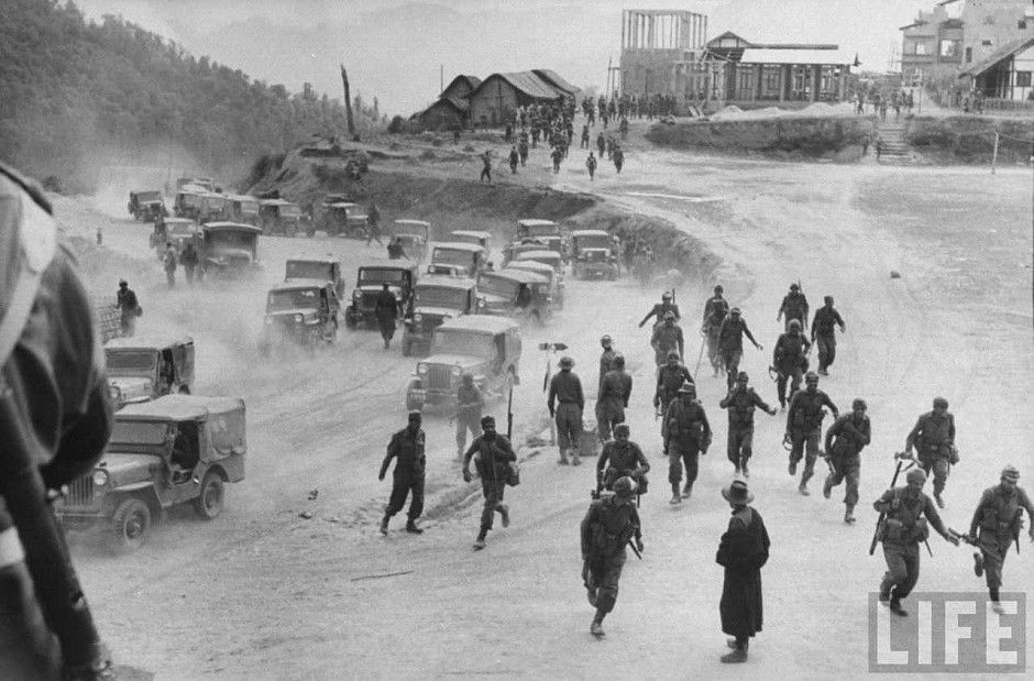 Thất bại trong chiến tranh biên giới Trung-Ấn 1962 đã giúp New Delhi nhận ra mối đe dọa tiềm tàng từ Trung Quốc. Ấn Độ tăng gấp đôi số binh sĩ thường trực, đưa 7 sư đoàn chuyên tác chiến vùng núi để bảo vệ biên giới rộng lớn giáp Trung Quốc.