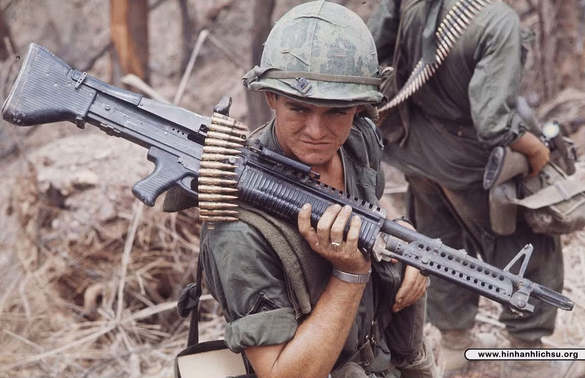 Từ đây hình thành cơ sở, phát triển cải tiến trang bị bộ binh như việc thay súng trường M1 thành M14 và sau đó là CAR-15, M16A1, phát triển súng phóng lựu cá nhân M-79, súng phóng lựu liên thanh MK-19, thay thế súng chống tăng M-72 bằng cái loại vũ khí tin cậy và uy lực hơn như MK-153 SMAW...