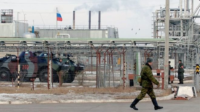 Số còn lại hầu hết nằm ở Mỹ, quốc gia sẽ hoàn tất tiêu hủy 100% vũ khí hóa học vào năm 2022. Tới năm 2013, Nga và các nước SNG tuyên bố rằng họ đã hoàn thành nghĩa vụ của mình và không gia hạn thêm chương trình Nunn – Lugar nữa (Nga hoàn tất tiêu hủy vũ khí hóa học vào năm 2017, 4 năm sau khi Nunn – Lugar hết hạn).