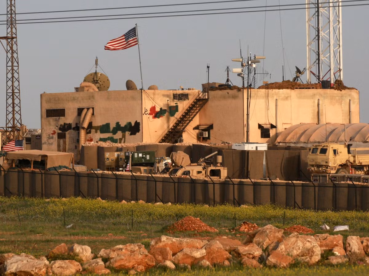 Bên cạnh đó, trong bối cảnh quan hệ cải thiện giữa Mỹ và các nước SNG, quân đội Mỹ cũng được phép xây dựng một số căn cứ quân sự trên lãnh thổ các nước đó.