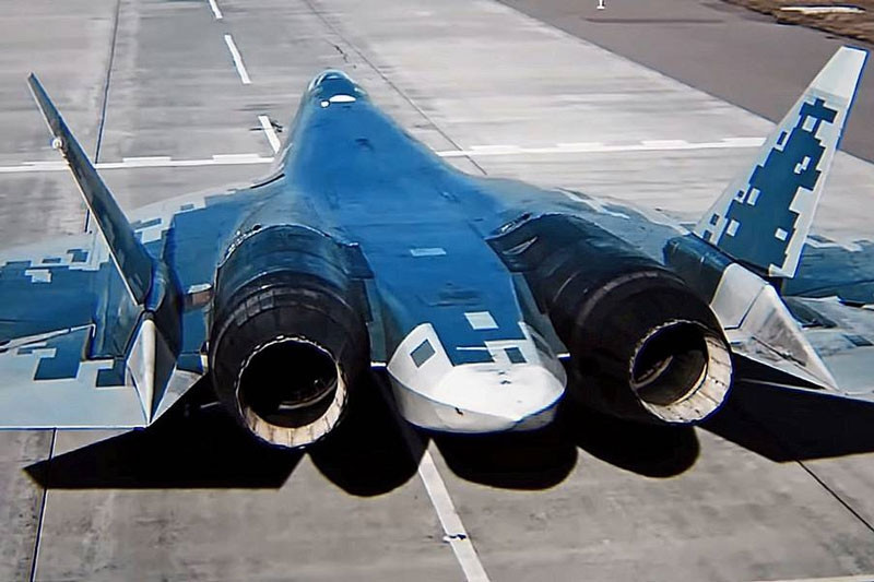 Su-57 thực hiện chuyến bay đầu tiên vào tháng 1/2010, ban đầu máy bay dự kiến sẽ được đưa vào phục vụ và sau đó được sản xuất hàng loạt sớm hơn nhiều, với thời gian sản xuất dài hơn khi sử dụng động cơ AL-41.