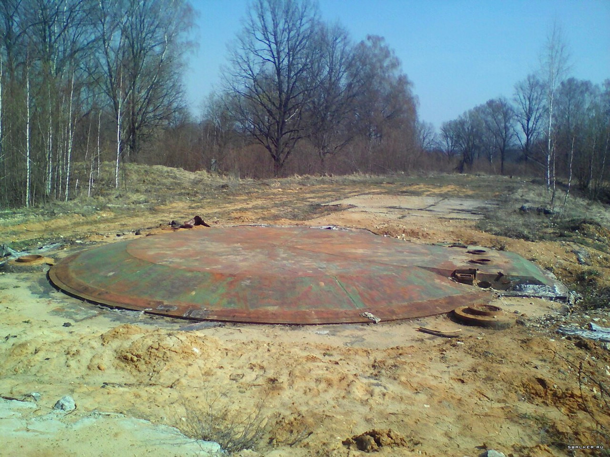 Các đối thủ đều biết khá rõ những địa điểm hầm phóng tên lửa của Nga hiện nay. Tuy nhiên không phải dễ dàng để phá hủy giếng phóng bằng một đầu đạn hạt nhân. Còn nếu dùng nhiều đầu đạn để phá hủy một hầm phóng cũng rất khó khăn, trong mọi trường hợp chúng sẽ không tiếp cận mục tiêu cùng một lúc và đầu đạn đầu tiên phát nổ sẽ phá hủy các đầu đạn tiếp theo.