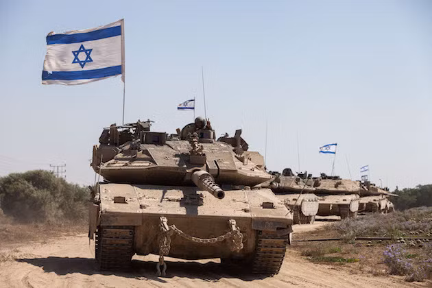 Dần dần học thuyết của Israel thay đổi, Merkava trở lại với vai trò là cái lô cốt di động để giúp nó sống sót trong cuộc chiến cường độ thấp ở Ly Băng, Gaza, chống lại chiến tranh phi đối xứng trong đô thị và nhìn hầm hố khi đi “bắt nạt” dân Palestine chỉ có đá cuội trong tay.