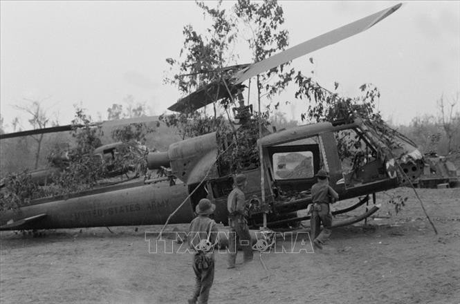 Trong số gần 1.110 chiếc AH-1 đã được chuyển giao từ năm 1967 đến năm 1973, khoảng 300 chiếc đã bị tiêu diệt do quân giải phóng bắn hạ khi chiến đấu và gặp tai nạn trong các vụ xung đột.