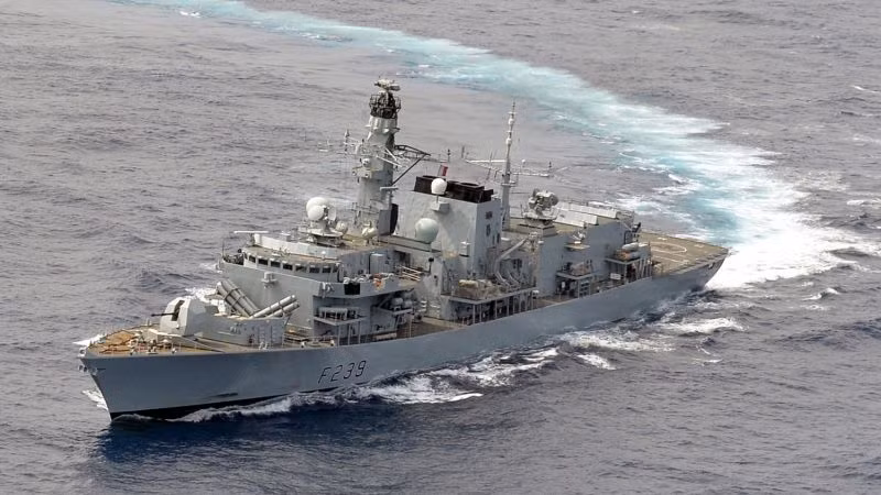 Năm 1998, Richmond tham gia hai cuộc tập trận hải quân quan trọng của NATO và đến New York để tham gia Tuần lễ Hạm đội Hải quân Mỹ. Năm 1999, Richmond được điều động đến Nam Đại Tây Dương trong nhiệm vụ tuần tra Nam Đại Tây Dương và trải qua một cuộc đại tu lớn kết thúc vào năm 2000.