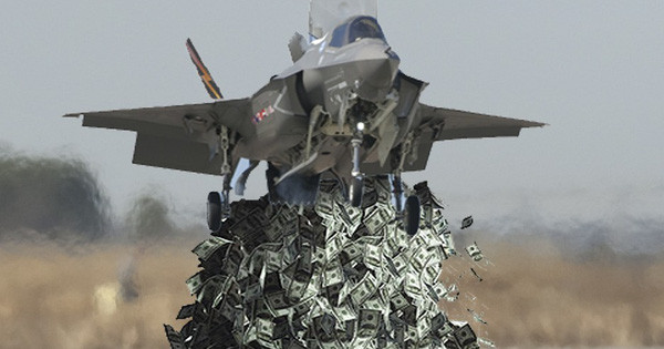 Chi phí vận hành mỗi giờ của máy bay chiến đấu là chi phí cần thiết để duy trì và vận hành máy bay. Điều này thường được tính bằng tổng chi phí chia cho giờ bay. Dưới đây là các yếu tố thường được dùng để xem xét, tính toán chi phí vận hành máy bay.