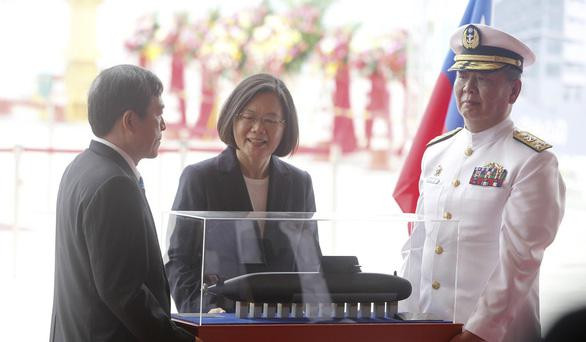 Chính quyền Đài Bắc đã bí mật tìm nguồn công nghệ, linh kiện và tài năng từ ít nhất bảy quốc gia để giúp họ xây dựng một hạm đội dưới nước với tiềm năng chính xác để đủ gây ra thiệt hại nặng nề cho bất kỳ cuộc tấn công nào bằng hải quân, theo một cuộc điều tra của Reuters.