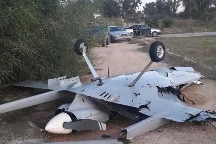 Trong trận chiến Karabakh vừa qua, phía Azerbaijan còn khôn ngoan dùng chiến thuật “mồi nhử” để phòng không Armenia bộc lộ vị trí. Cụ thể họ đã cải tạo các máy bay cổ (ít nhất là 11 chiếc) thành các UAV rồi cho chúng bay vào không phận Nagorno-Karabakh.