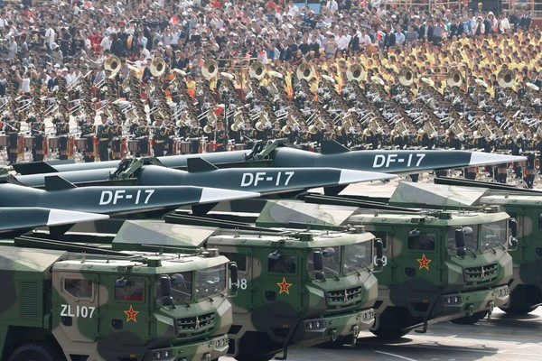 Giám đốc DIA, Trung tướng Scott D. Berrier nói Trung Quốc sẽ "hiện đại hóa cơ bản" quân đội trong sáu năm và đặt mục tiêu giới thiệu các công nghệ quân sự "đột phá" nhất vào năm 2030-2035, theo tài liệu mà Ủy ban Quân vụ Thượng viện cung cấp cho tạp chí Không lực của Mỹ ngày 29/4.