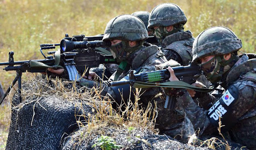 Cuộc chiến tranh trên bán đảo Triều Tiên năm 1950 đã có quá nhiều sự bế tắc. Tuy nhiên, Chiến tranh Triều Tiên lần thứ hai sẽ không như vậy. Lý do lớn nhất là quy mô của các lực lượng đối lập. Hàn Quốc hiện có hơn 500.000 binh sĩ được trang bị vũ khí tốt, trái ngược với 95.000 binh sĩ được huấn luyện kém vào năm 1950. 