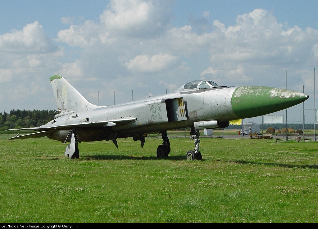 Tuy nhiên, việc loại bỏ các loại máy bay cũ như tiêm kích chiến đấu Su-15/17/22, MiG-23/25/27 là khá khách quan. Khoảng 80 máy loại này đã được bán, gần như tất cả số còn lại đã bị thanh lý vào thời điểm sau đó.