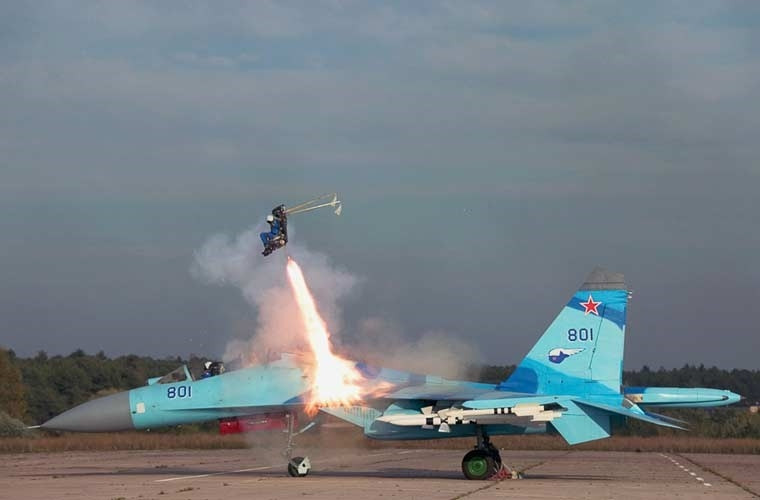 Ngoài ra, MiG-29 còn được xuất khẩu sang Algeria, Bangladesh, Belarus, Bulgaria, Cuba, Eritrea, Đức, Hungary, Iran, Kazakhstan, Malaysia, Myanmar, Triều Tiên, Peru, Ba Lan, Romania, Slovakia, Serbia, Syria, Sudan, Turkmenistan, Ukraine, Uzbekistan và Yemen. Nguồn ảnh: Airplanes.