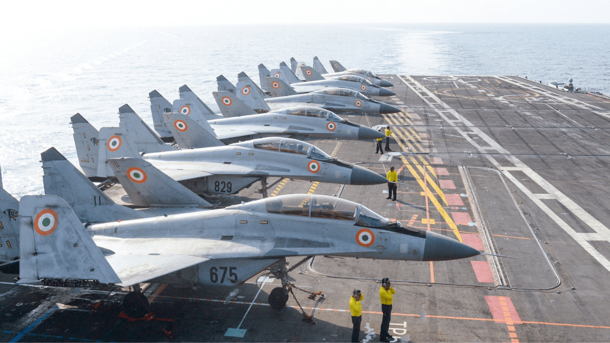 MiG-29 được đưa vào biên chế không quân Liên Xô từ năm 1982. Khoảng 817 chiếc MiG-29 đang được biên chế trên khắp thế giới và hiện đang được phục vụ tại hơn 30 quốc gia. Nga hiện trang bị 255 chiếc MiG-29, Ấn Độ cũng có khoảng 65 chiếc. Riêng mẫu MiG-29K của hải quân nước này, hiện đang được biên chế cho hải quân Ấn Độ và Nga.