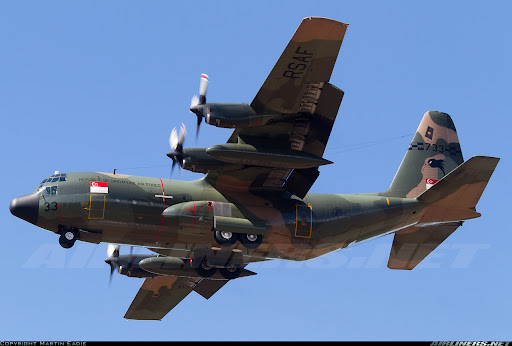 Còn những chiếc KC-130B/H thì chỉ hoạt động cầm chừng kể từ khi những chiếc máy bay Northrop F-5 và Douglas A-4 Skyhawk bị đưa vào trạng thái nghỉ, sau đó những chiếc KC-130B/H được chuyển đổi sang mục đích vận tải. Singapore cũng đã từng sử dụng Boeing KC-135 Stratotanker và sau đó bán 4 chiếc cho hãng hàng không Meta Aerospace.