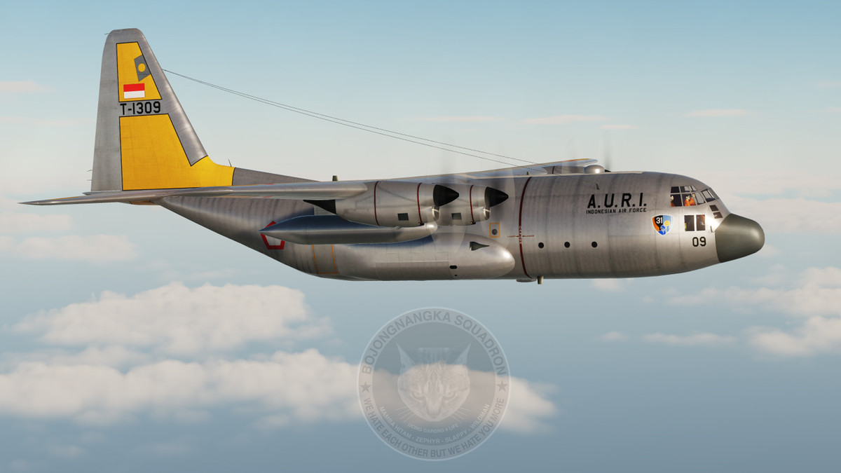 KC-130 là máy bay tiếp dầu/vận tải chiến thuật đa nhiệm vụ, cung cấp hỗ trợ tiếp nhiên liệu. Máy bay cung cấp khả năng tiếp nhiên liệu cho cả máy bay chiến thuật và máy bay trực thăng trong bán kính hoạt động 930km, cũng như tiếp nhiên liệu mặt đất nhanh chóng khi có yêu cầu.