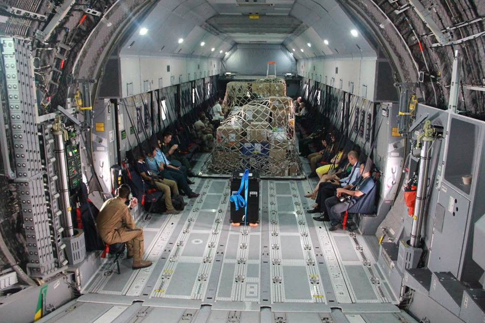 Năng lực vận chuyển hàng hóa của Airbus A400M dự kiến sẽ tăng gấp đôi so với các máy bay hiện có, cả về trọng tải và khối lượng, đồng thời tầm bay cũng được tăng lên đáng kể. Máy bay có thùng hàng dài 17,7m không kể đường dốc, rộng 4m và cao 3,85m. Trọng tải tối đa 37 tấn, có thể bay trên 3.700km.