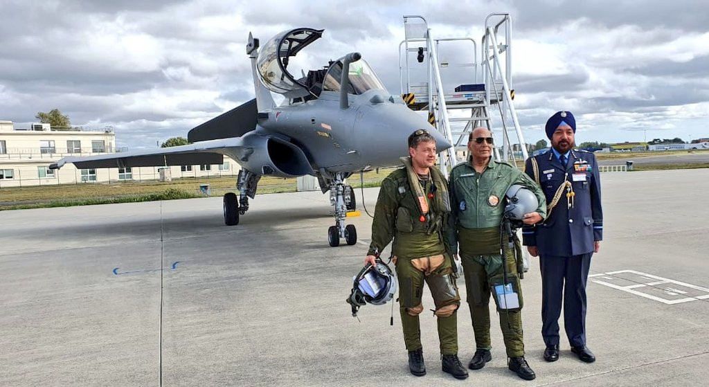 Bà Parly cho biết sáng kiến “Sản xuất vũ khí tại Ấn Độ” đã trở thành hiện thực đối với ngành công nghiệp Pháp trong vài năm qua, đặc biệt là đối với các thiết bị quốc phòng như tàu ngầm.