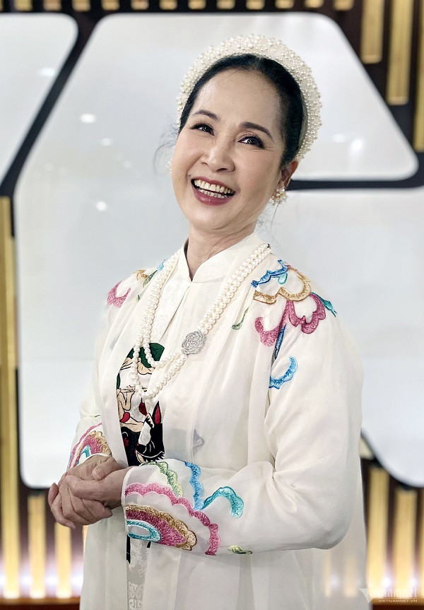 NSND Lan Huong tiet lo ve moi tinh lon cua cuoc doi-Hinh-4