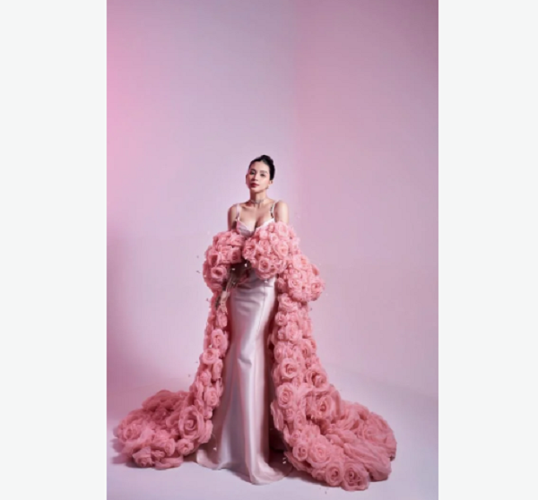 Thien An khoe nhan sac 'me mot con' trong bo anh don Tet-Hinh-6