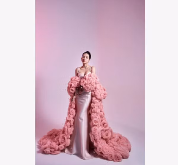 Thien An khoe nhan sac 'me mot con' trong bo anh don Tet-Hinh-6