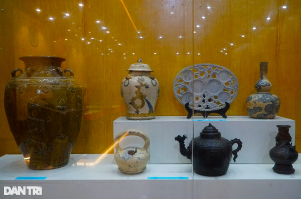 Ông Trịnh Đình Dương, Giám đốc Bảo tàng tỉnh Thanh Hóa, cho biết rồng là biểu tượng văn hóa, sản phẩm tinh thần hình thành trong quá trình con người nhận thức về thế giới tự nhiên và xã hội. Trong tâm thức của người Việt Nam, rồng là cội nguồn của dân tộc. Các cổ vật được trưng bày tại bảo tàng, hình tượng rồng được thể hiện đa dạng trong mọi mặt đời sống xã hội từ kiến trúc, trang phục, đồ mỹ thuật cho đến các vật dụng sinh hoạt trong cung đình, tín ngưỡng tôn giáo... 