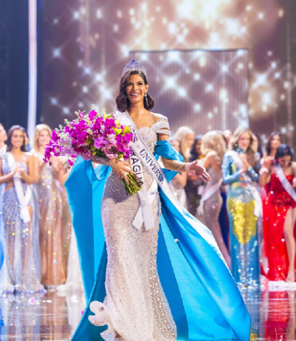 Lo dien Hoa hau dep nhat nam 2023-Hinh-3