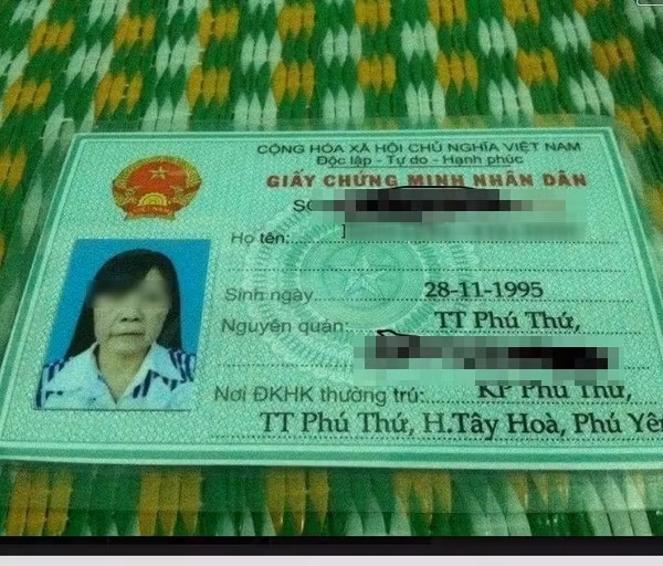 Để tăng tính xác thực cho những dòng chia sẻ của mình, N.Như còn công khai một bức ảnh chụp chứng minh thư nhân dân, trong đó ghi rõ ràng ngày tháng năm sinh 28/11/1995, bên cạnh là bức ảnh người phụ nữ với khuôn mặt già nua. Xem được bức ảnh này, một bộ phận dân mạng phải thốt lên đầy ngạc nhiên, họ không thể tin rằng trên đời này lại có một trường hợp đặc biệt, quái dị như N.Như. Nhiều người thậm chí còn lên mạng ngay lập tức để tìm những thông tin liên quan đến căn bệnh lão hóa bẩm sinh.