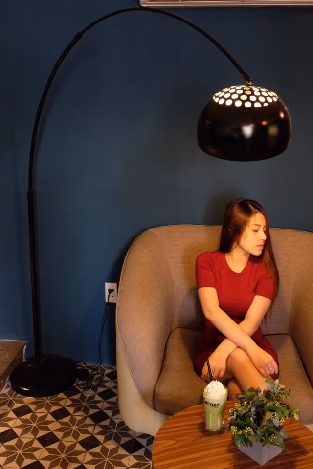 Chưa có quá nhiều thông tin đặc biệt về Trần Mi nhưng dựa vào những gì cô chia sẻ trên trang cá nhân, được biết Mi hiện đang theo đuổi công việc kinh doanh, làm mẫu ảnh và là thành viên của một ban nhạc nghiệp dư, thỉnh thoảng đi hát biểu diễn tại một số phòng trà. Trên trang cá nhân của mình, Trần Mi khoe khá nhiều bức ảnh đẹp, khoe khuôn mặt, vóc dáng đẹp đáng để nhiều bạn gái mơ ước.