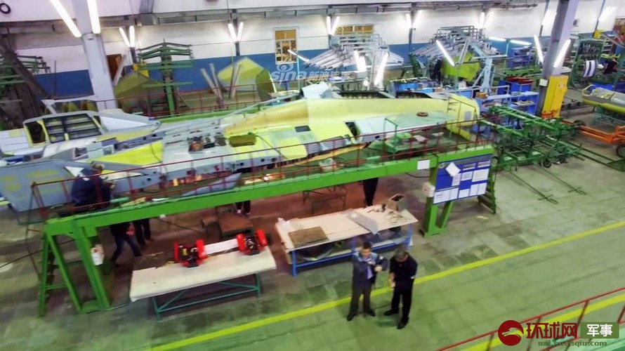 Vào giữa năm 2019, truyền thông Nga đã tiết lộ hình ảnh về máy bay chiến đấu MiG-35 đầu tiên được sản xuất hàng loạt nằm trong dây chuyền lắp ráp của công ty chế tạo máy bay MiG ở ngoại ô thủ đô Moskva.