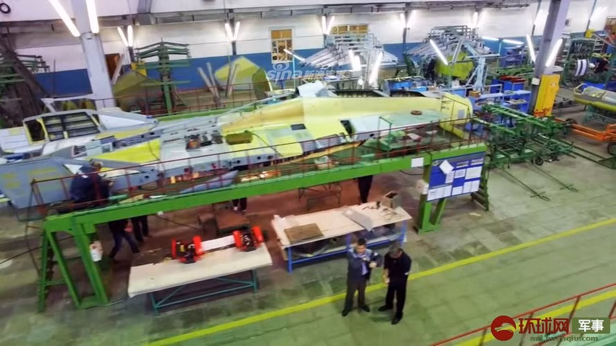 Vào giữa năm 2019, truyền thông Nga đã tiết lộ hình ảnh về máy bay chiến đấu MiG-35 đầu tiên được sản xuất hàng loạt nằm trong dây chuyền lắp ráp của công ty chế tạo máy bay MiG ở ngoại ô thủ đô Moskva.