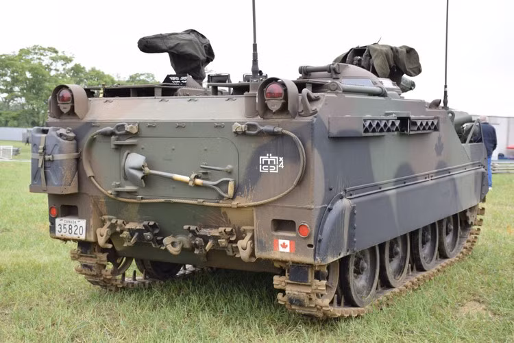 Phầm mềm kết nối giữa robot và xe chiến đấu bộ binh Bradley không thực sự hoàn hảo, nhưng hoạt động tốt hơn những gì các quan chức quân đội mong muốn. Phần mềm cho phép robot đi trước xe chiến đấu bộ binh từ 80-1.000 m và xác định các điểm nóng cũng như vị trí của kẻ thù.