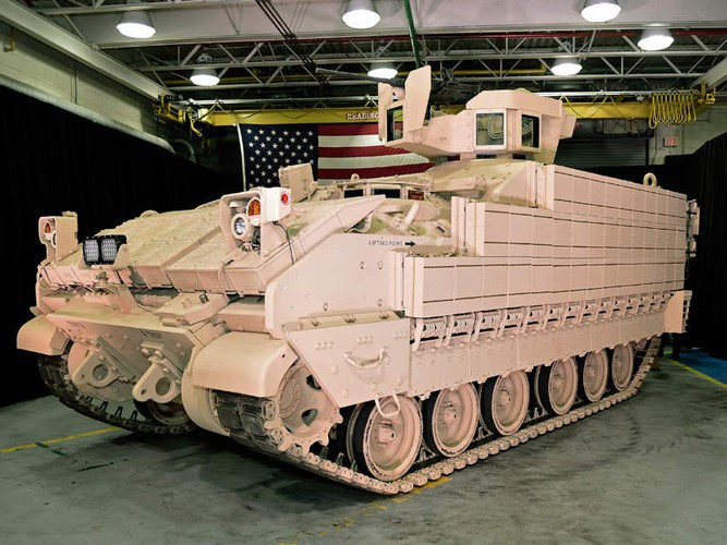 Robot chiến đấu đã cho thấy khả năng tự chuyển đổi băng tần để duy trì liên lạc.