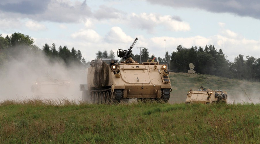 Lục quân Mỹ đã đánh giá khả năng sử dụng robot chiến đấu hạng nặng RCV-H được phát triển dựa trên khung gầm xe thiết giáp M113 trong hơn một năm qua, nhưng đợt thử nghiệm tại trường bắn Carson là phức tạp nhất từ trước đến nay.