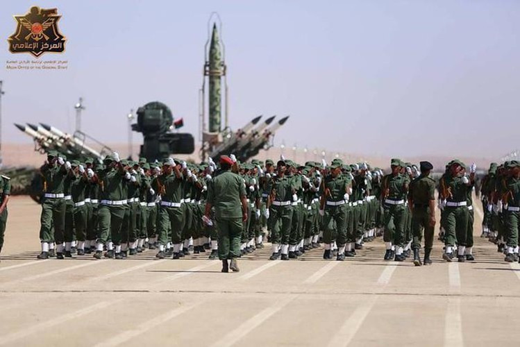 2K12 Kub (NATO gọi bằng cái tên SA-6 Gainful) là hệ thống tên lửa đất đối không có tầm bắn thấp và trung bình, được Liên Xô thiết kế nhằm bảo vệ lực lượng mặt đất và các mục tiêu quan trọng.