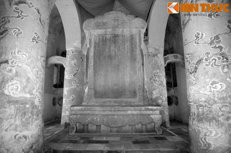 Biến động này là một cú sốc tâm lý rất lớn với vua Tự Đức. Ông nhận ra rằng công cuộc xây dựng lăng mộ của mình là quá phù phiếm xa hoa, là một lỗi lầm lớn của người làm vua trước thần dân. Để xoa dịu sự phẫn uất trong nhân dân, viết bài biểu trần tình để tạ tội.