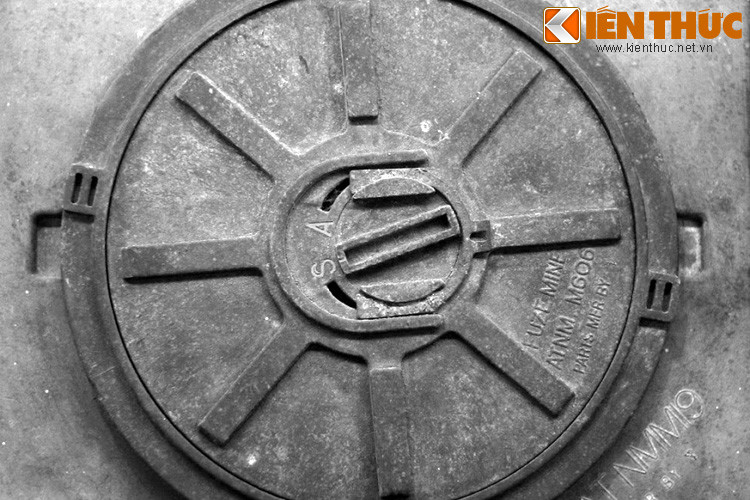 Mìn chống tăng M19 của Mỹ. Theo thống kê, vào thời hậu chiến cả nước Việt Nam có khoảng 66.000 km2 (gấp 4 lần diện tích tỉnh Nghệ An) đất đai còn tồn đọng vật liệu bom, mìn.