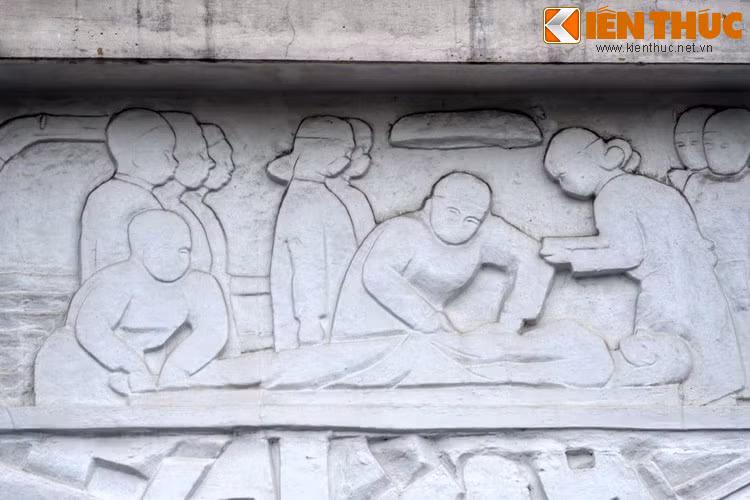 Trong giai đoạn kháng chiến chống Mỹ, nhiều cán bộ Bệnh viện đã tình nguyện vào Nam công tác, chiến đấu. Thủ tướng Phạm Văn Đồng và các đồng chí Lãnh đạo Đảng, Nhà nước, Chính phủ đã nhiều lân đến thăm và động viên cán bộ nhân viên Bệnh viện.