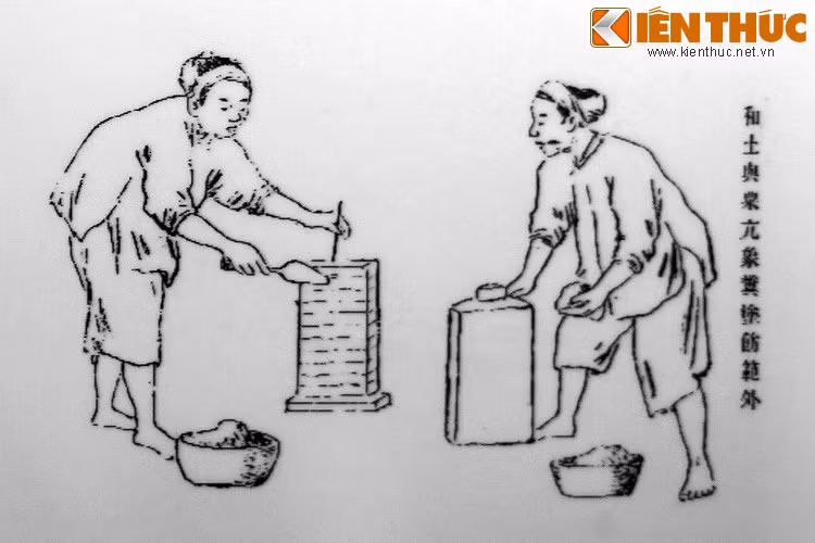 5. Bao lớp đất sét bên ngoài các khuôn.