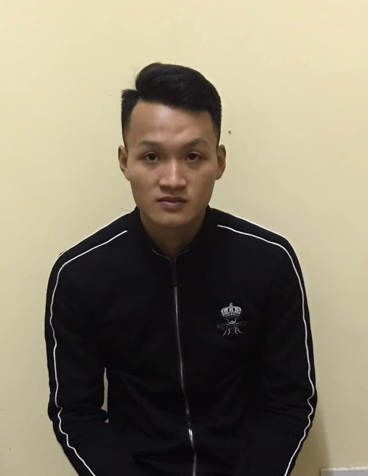 Tam giu hinh su lai xe taxi hat tung CSGT len nap capo