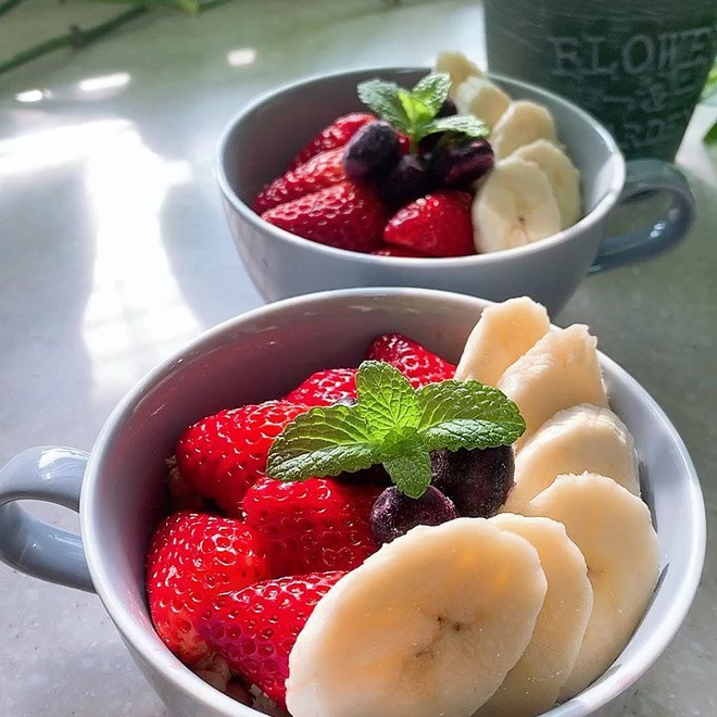 Bên cạnh đó, thực đơn của nàng mẫu cũng góp phần kiểm soát cân nặng và giữ dáng.