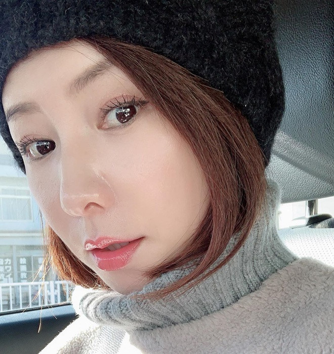 Hàng ngày, cô cố gắng tối giản các bước và chỉ đánh nền nhẹ nhàng.