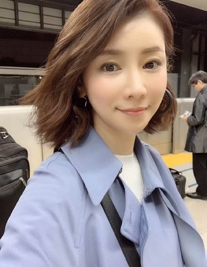 Masako Mizutani trở nên nổi tiếng với làn da trắng mịn ở tuổi 52. Tạp chí làm đẹp Beauty Story của Nhật Bản từng ca ngợi cô là "phù thuỷ sắc đẹp".