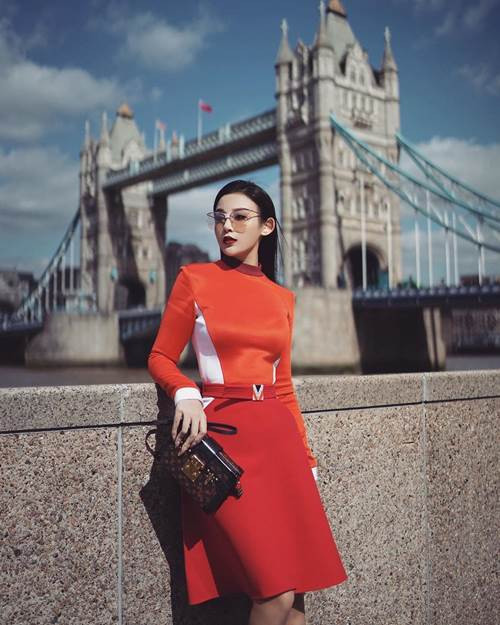 Tiet kiem nhu Huyen Baby: Sam chiec dam 230 trieu, ca nam mac 1 lan