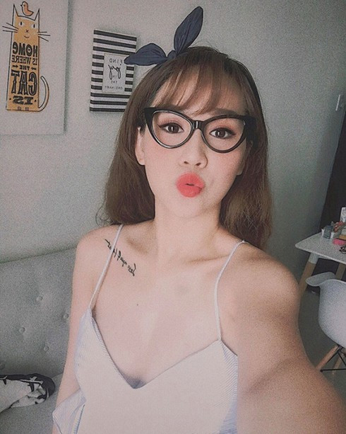 Nhung hinh xam bi che kin khi len song cua 3 MC noi tieng VTV-Hinh-3