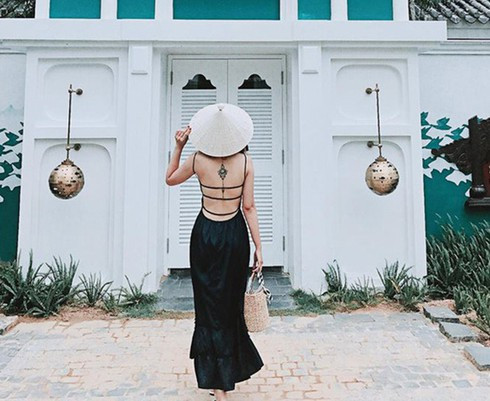 Nhung hinh xam bi che kin khi len song cua 3 MC noi tieng VTV-Hinh-6