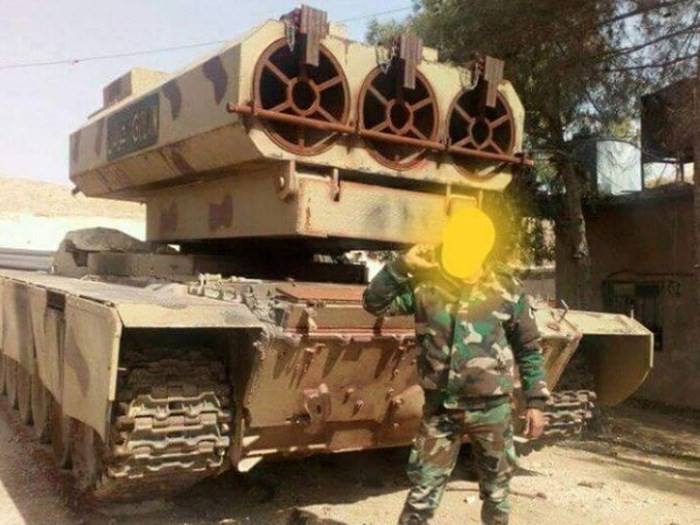 Trong nỗ lực tuyệt vọng, lực lượng Quân đội chính phủ Syria đã trực tiếp dùng pháo phản lực Golan-1000 bắn thẳng vào giữa tòa nhà; chỉ bằng một viên đạn trúng mục tiêu, tòa nhà bê tông cốt thép 18 tầng đổ sập xuống đất. Các chiến binh khủng bố đã bị chôn vùi trong đống đổ nát và không ai có thể rút chạy.